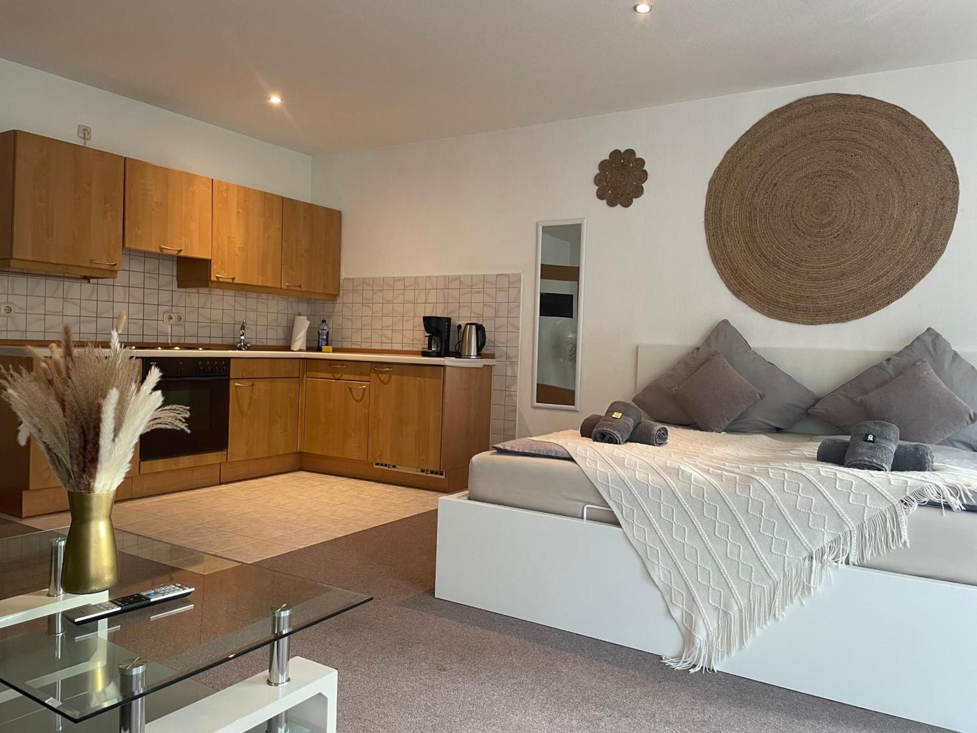 Kingsize Bett Boho Apartment Mit Tiefgarage Naehe Salzburg Freilassing Exterior photo