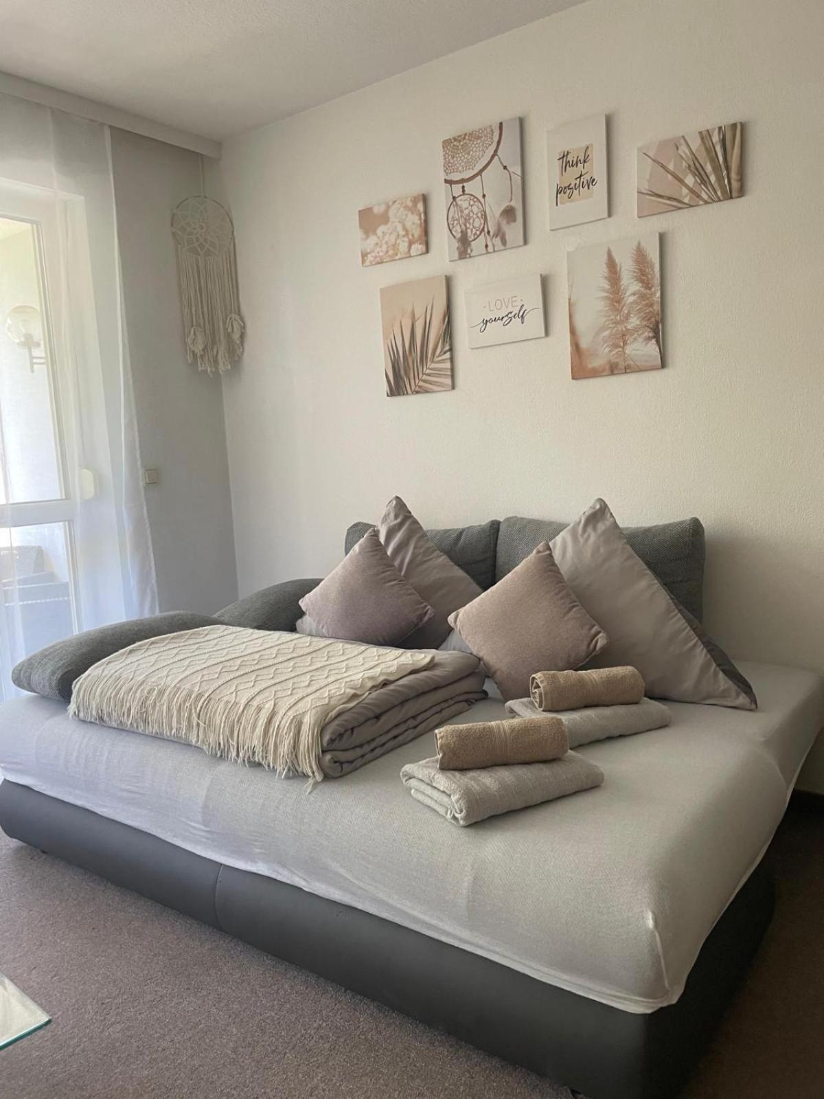 Kingsize Bett Boho Apartment Mit Tiefgarage Naehe Salzburg Freilassing Exterior photo